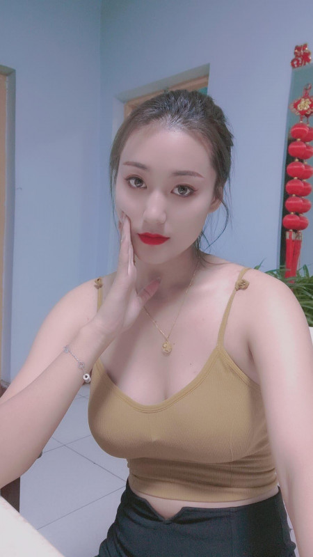 身材不错皮肤好